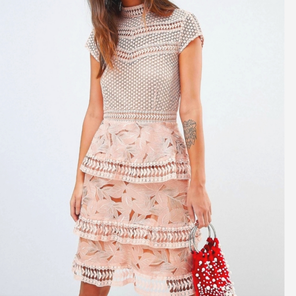 Y.A.S dress with tiered lace detailed skirt in pink.